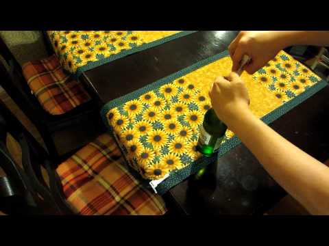 1000 Ways To Open A Beer - 427: Tablecloth Clip / Tischdeckenklammer
