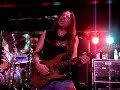 Winger kickin\