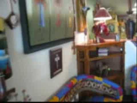 Mexican peasant furniture and decor - YouTube