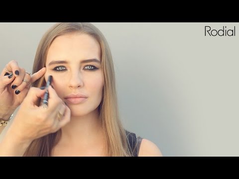 How To: Oscar Inspired Look