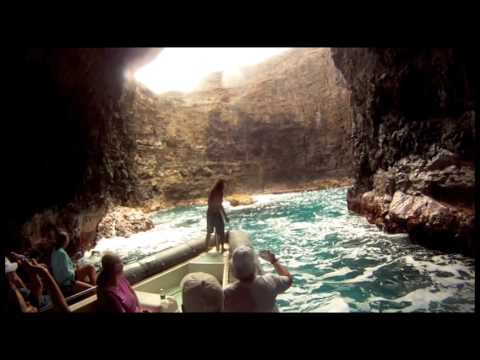Napali Coast Nawiliwili Kauai Hawaii boat tour - Inside