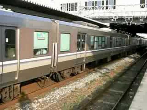 【JR西日本 列車 映像】神戸線 223系普通電車 JR大久保駅到着～発車シーン テイク2
