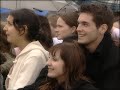 live @ concert laurette fugain
2007

lyrics also!


(un, dos, tres, cuatro) 
je suis une princesse  
je suis une princesse 
je suis une princesse

une robe assassine  
des talons trop  grands  
sur ma  bouche dessine  
tous mes d�sirs en brillant  

un parfum me vole  
mon autre, troublant  
cette envie qui me colle  
a la folie  comme un gant   

m�me apr�s minuit  
en terre inconnue  
danse et je te suis  
comme si j'�tais perdue 

loin de ces royaumes  
et ces contes de f�e  
toutes mes pages d�chir�es  

[refrain] 
moi je suis une princesse 
la reine  de ma rue   
oui je suis une princesse  
ennemie du temps perdu  
une femme � la  recherche  
a la recherche d'un aimant  
pour ma  peau  
pour danser mille et un tango  

ma robe assassine 
d�chir�e, se froisse 
sur ma bouche am�re 
je voudrais que tu m'embrasses 
nos jambes se croisent 
mon c?ur est  touch�  
nos corps s'apprivoisent  
la raison est en danger 

je suis une princesse 
royaume  inconnu  
oui je le confesse 
c'est un malentendu 
m�me si la vie blesse  
tous les contes de f�es  
laisse-moi t'emmener  

[refrain] 

je suis une princesse
carrosse avanc�
m�me si je n'suis pas celle
des contes de f�es
seule, je le confesse
comme en terre inconnue
je mets mon c?ur � nu  

[refrain] 

[ch?urs] 
danser comme on se d�fie
se m�tamorphoser
et s'arracher � sa vie
cambrer ne pas tomber
ne plus jamais s'arr�ter
attendre enfin
le r�ve et l'id�al
et si c'�tait le dernier bal

pour danser mille et un tango.