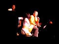 Udit Narayan performs Papa Kehte Hain Udit Narayan performs Papa Kehte Hain