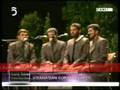 grup itrin-nebi koro halinde asri-serif okuyorlar, mükmemmel