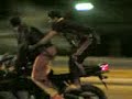 راكب مع صاحبه دراجه ناريه شوف الخوف كيف راكب مع صاحبه دراجه ناريه شوف الخوف كيف