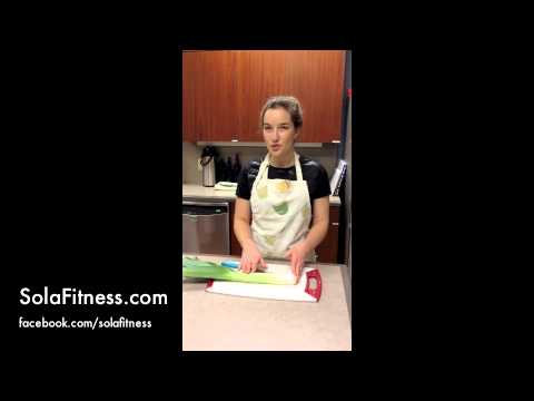how to cut up a leek