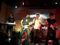 ...primo concerto presto arriva il secondo siate buoni sono alle prime armi...tranne il cantante
