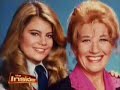 Joan Collins vs Charlotte Rae (Legends)