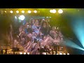 Beyonce singing Halo and stage diving at the O2 Arena in London on 16 November 2009*** Tweet about this vid @Gracebryant*** As of 23 Nov, this vid is the #1 - Most Viewed music vid on Youtube (This Month)- Wowweeeeeeeeee! *** Solange Knowles has tweeted about this vid and Perez Hilton has it on his site***