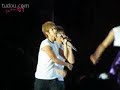 080913 Changmin in Balloons at SMTown Shanghai - Changmin do violence to Yoochun :)) 080913 Changmin in Balloons at SMTown Shanghai - Changmin do violence to Yoochun :))