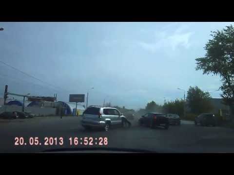 Авария Челябинск 20.05.2013 5 машин на ул. Героев Танкограда