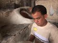 Avec l'arrivée des grandes chaleurs en Irak, certaines maladies font leur apparition et causent des ravages. C'est le cas de la fièvre typhoïde, due à l'ingestion d'eau ou d'aliments contaminés par une bactérie. Sans traitement, cette maladie peut entraîner la mort. Le gouvernement a décidé d'agir en envoyant des médecins faire de la prévention et vacciner les populations à risque. Durée: 1 min 41.