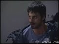Sara protege a Lucas.