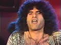 krokus american woman 1982
krokus ist eine erfolgreiche schweizer rock-band. die aus solothurn stammende gruppe feierte ihre gr��ten erfolge in der ersten h�lfte der 1980er jahre mit ihrem riffbetonten hard rock, der dem von ac/dc nicht un�hnlich ist. die band erreichte platinstatus in den usa, bekam die ehrenb�rgerschaft von tennessee und zerbrach nicht zuletzt an den vielen besetzungswechseln. das im jahr 2003 ver�ffentlichte comebackalbum rock the block markierte die r�ckkehr der band und bescherte krokus das erste nummer 1 album in ihrer heimat.
(quelle wikipedia)