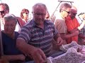 venditore di pesce a Favignana