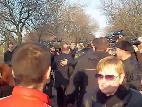 На Краматорском аэродроме высадился десант.