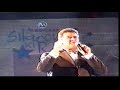 David Hooker addresses 15,000 people at a convention in India