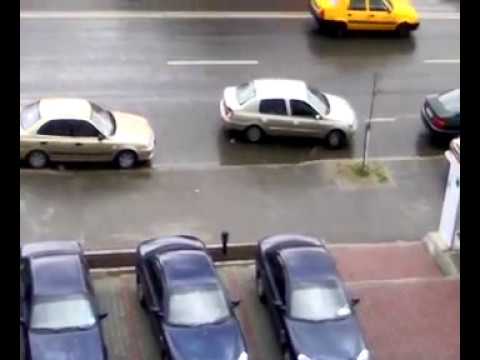 Einparken deluxe :: Frau oder nicht Frau, das ist hier die Frage!? Jeder kennt die lustigen Einparkvideos im Netz, doch dieses hier ist wohl der längste... Einparken deluxe - Frau oder nicht Frau, das ist hier die Frage!? Jeder kennt die lustigen Einparkvideos im Netz, doch dieses hier ist wohl der längste...
