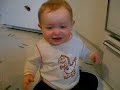 since a month, william move by himself around the house. not by crawling, not on his 2 feet yet...on his butt! so enjoy some william 
