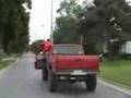 Idiot driver crashes truck stupido incidente