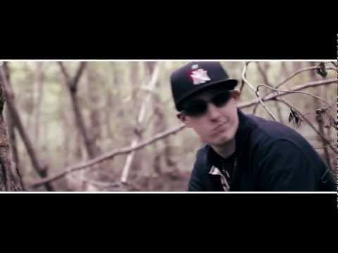 skeemz - Check out the freestyle music video for Rekomstop Skeemz presented by DJ WHITEOWL and produced by Manny-Mac Productions.