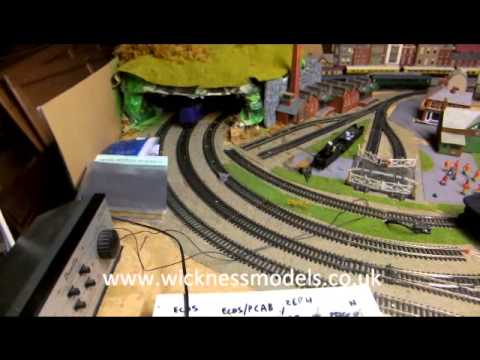 how to clean oo gauge track