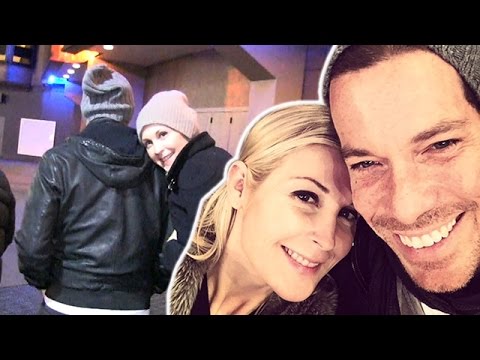 Who’s The Hot Young Guy Hanging Out With Kelly Rutherford!