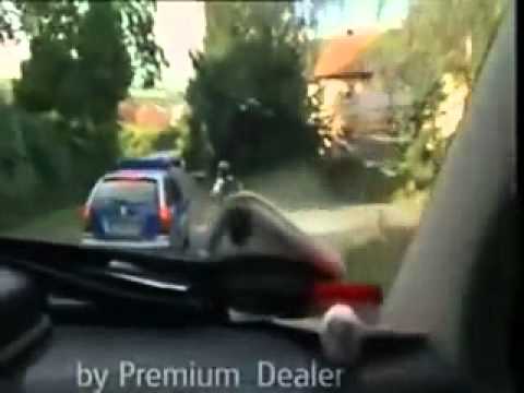 Roller fahrer VS. Polizei