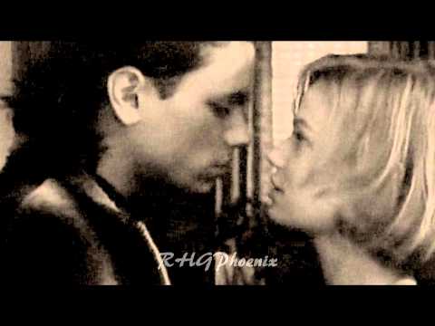 Samantha Mathis