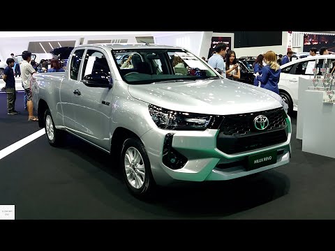 2024 Toyota HiLux Facelift 2.4L Extra-Cab A/T / In-Depth Walkaround Exterior & Interior