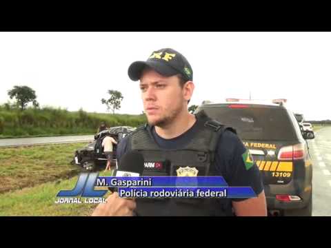 JATAÍ | Veículo capota e motorista fica lesionado