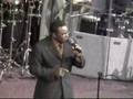 Min-Williams-Singing