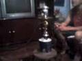 Junior -  fumando arguile na casa do Klayton