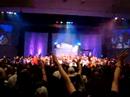 Campus Harvest 08 When I praise Him (people going crazy)