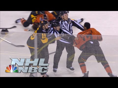Video: Flyers' Wayne Simmonds lays out Penguins' Brian Dumoulin, brawl ensues | NHL | NBC Sports