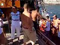 pastilleros en un barco y algunas putillas