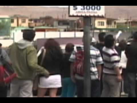 Agarron de ttas en bus escote boobis metiendo mano 1