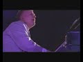 iiro rantala new trio performing la toalla by kenwood dennard live at venla gaala 2008!

iiro rantala - piano
marzi nyman - guitar
felix zenger - beatbox

www.felixzenger.com