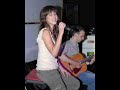 yo cantando \"tenia tanto que darte\" de Nena Daconte