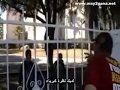 قسيس يحاول تنصير طفلين مسلمين...انظروا كيف ردوا عليه