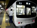 811系普通天拝山駅発車の風景