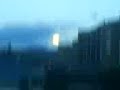 la luna en la ciudad
