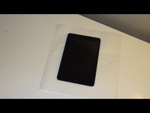 clear for ipad tutorial - Blog Post- www.GadgetGuruHD.blogspot.com Amazon Link: $0.99- http://goo.gl/fwaM5 In this video I go step by step on how to apply and install the Skinomi Tech...