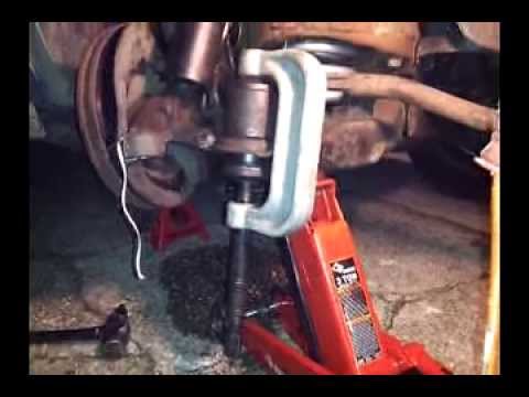 How To Use a Ball Joint Press Tool / Install , press in lower ball joint , remove truck dodge chevy