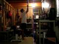 videos de one finger dead hang