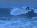 Matias Mulanovich surfing