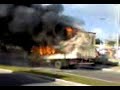 caminh�o pega fogo na frente do hiper bom pre�o.