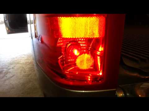2013 GM Chevrolet Silverado – Testing New Tail Light Bulbs – Brake, Turn Signal & Reverse