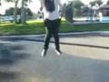 videos de girl brakes her ankle by doing the charlie brown